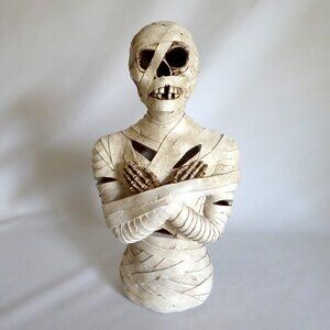 NEW 14.5” HOLIDAY BARN GOTHIC HALLOWEEN MUMMY BUST LED LIGHT UP RESIN SCULPTURE